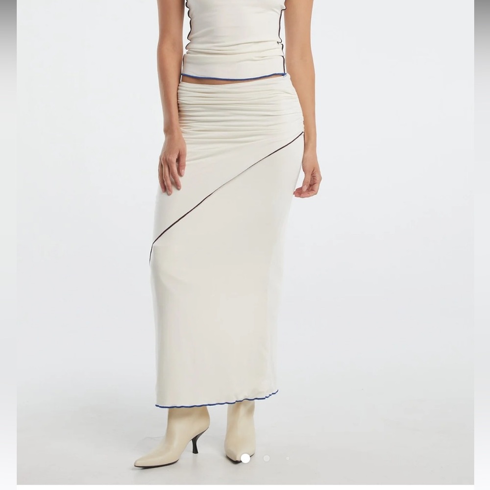 The line by K ANITA SKIRT